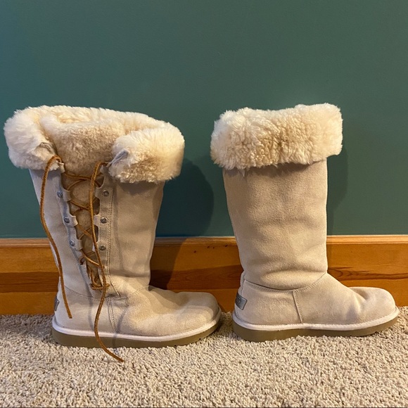 PERFECT ugg boots size 7 - Picture 3 of 8